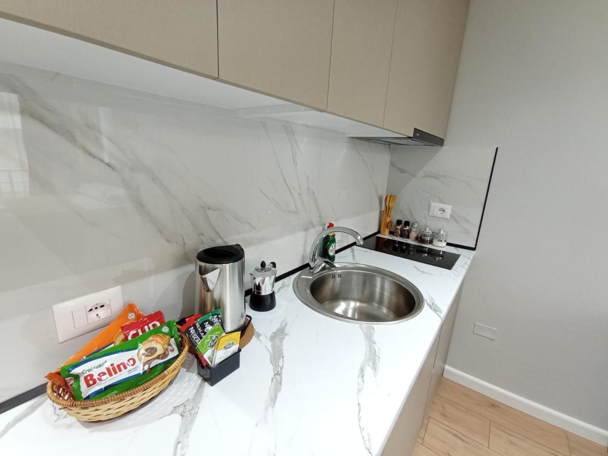 Trea Accomodations - Suite Lungomare Vlore Ngoại thất bức ảnh